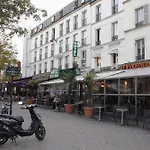 Hotel De La Tour 2*