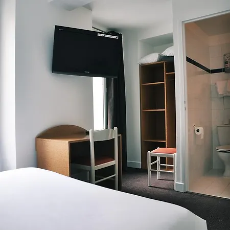 Ξενοδοχείο De La Tour