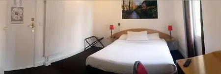 De La Tour 2* Παρίσι